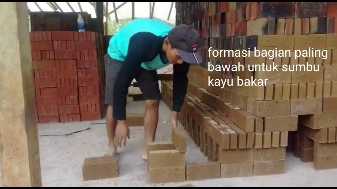 CARA MENYUSUN BATA MERAH  UNTUK PEMBAKARAN DENGAN  KAYU BAKAR