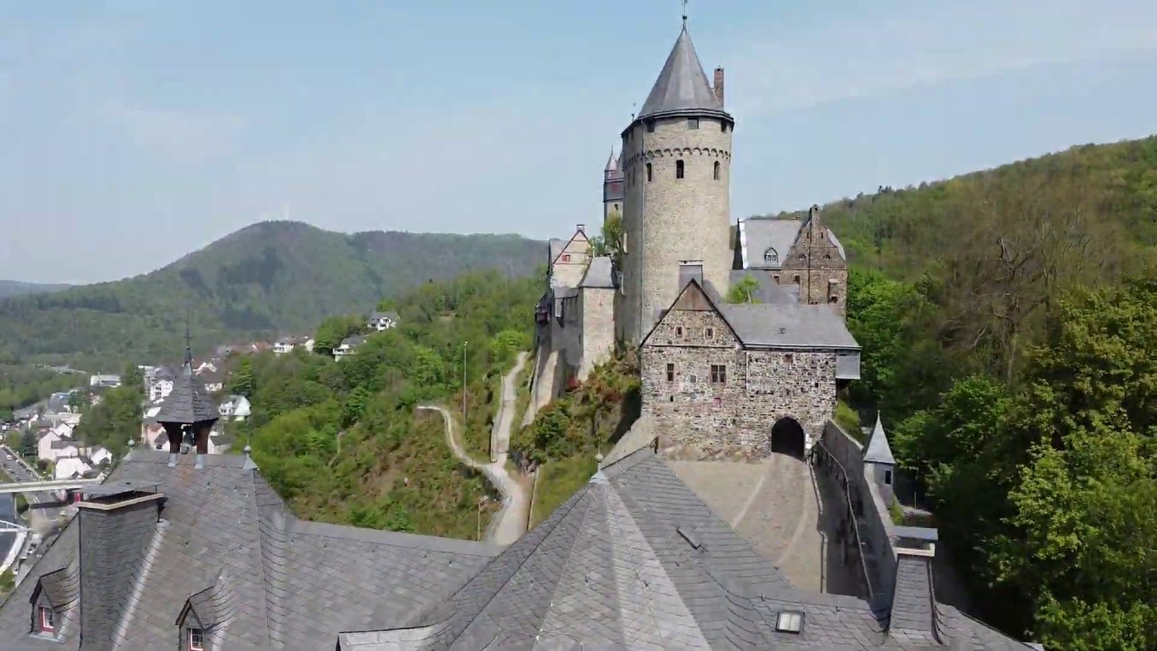 Hohenlimburg Castle - Burg Altena - 2 Castles...1 Trekking 29km - April 2020 (4k & 2,7k)