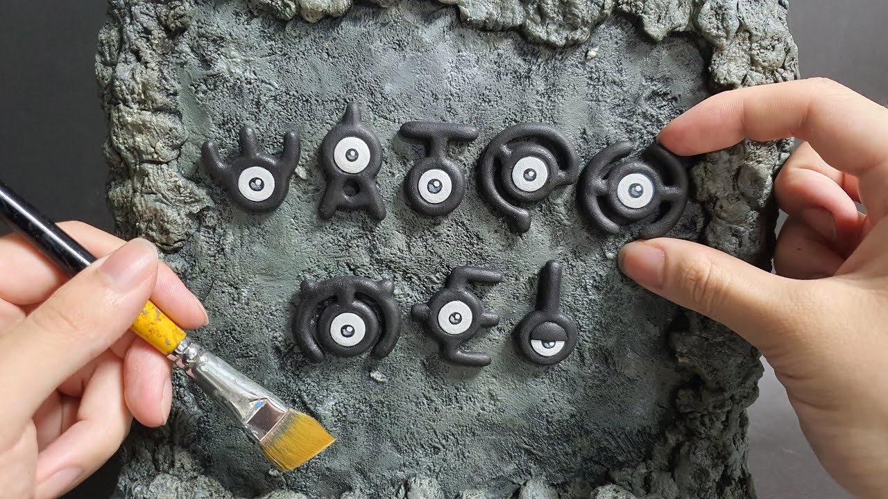 Sculpting Unown Magnet Slate | Pokemon