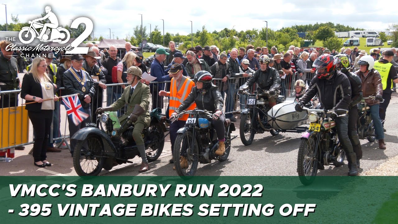 Vintage Motor Cycle Club - Banbury Run 2022 - 395 bikes setting off