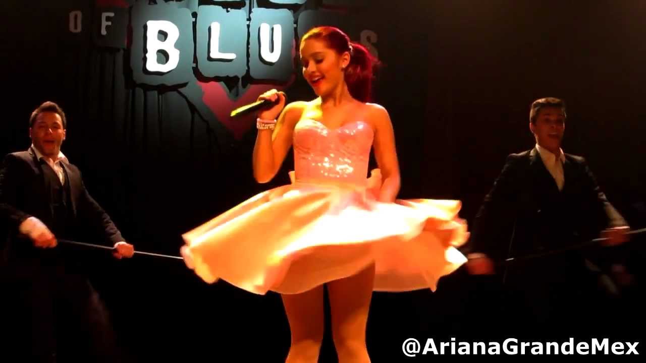 Ariana Grande - Pink Champagne (Live) HD