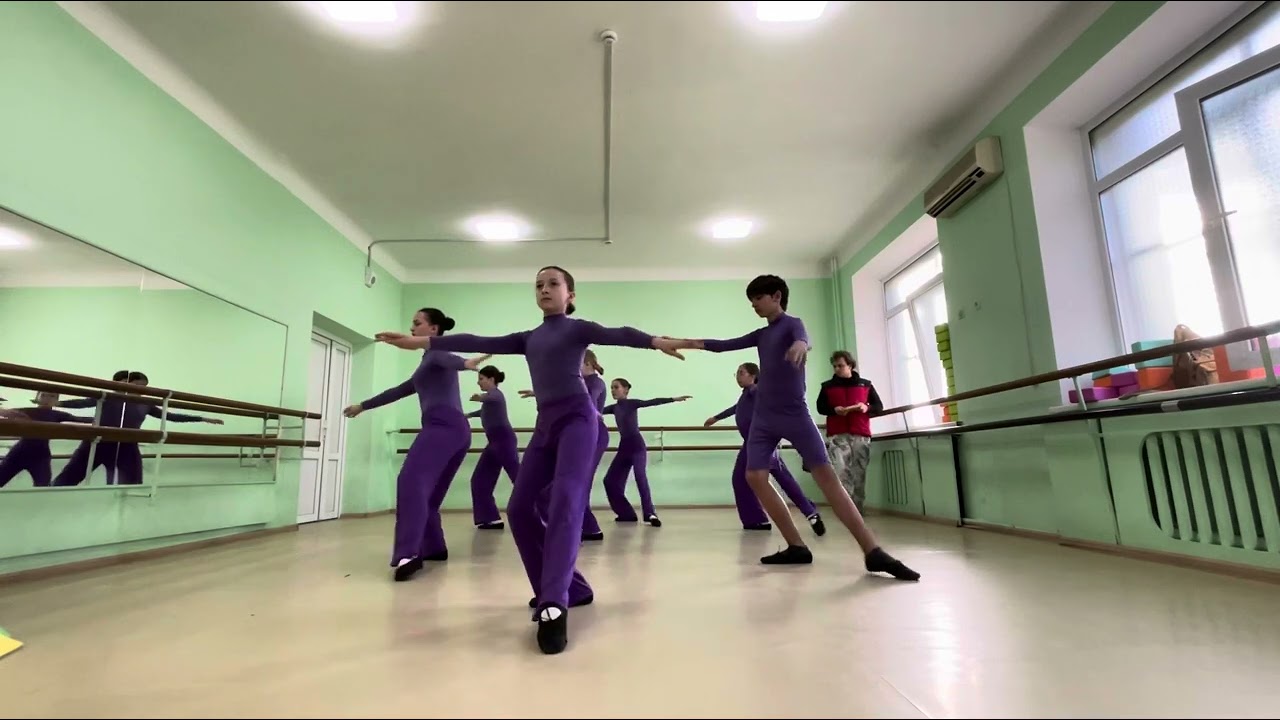 Combination battement tendu modern -jazz style 