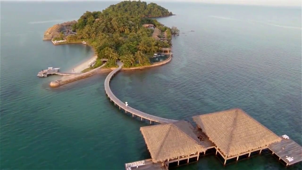 Luxury Island Escape