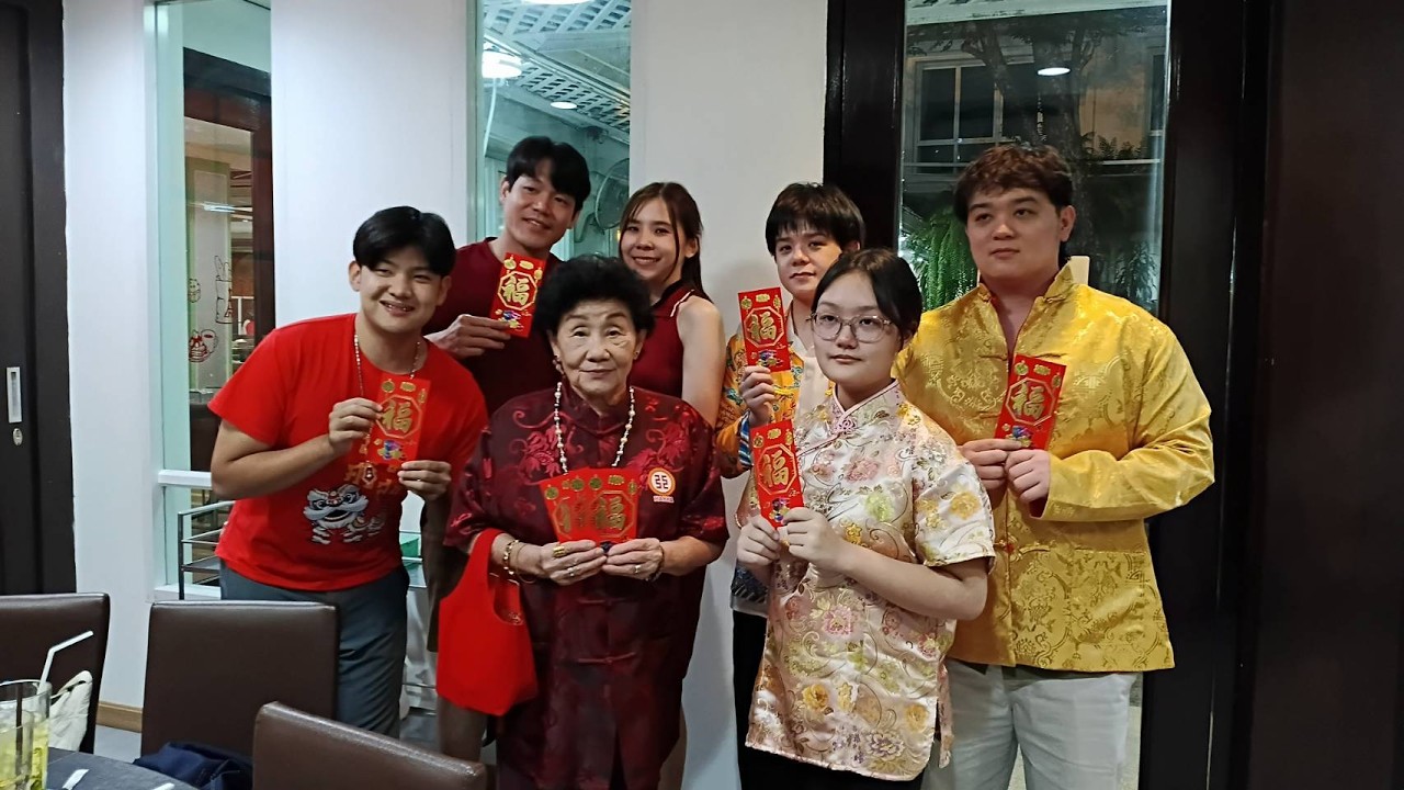 【徐月芳】สุขสันต์วันตรุษจีน ครอบครัวทานอาหารที่สวนพุด 17-02-2569