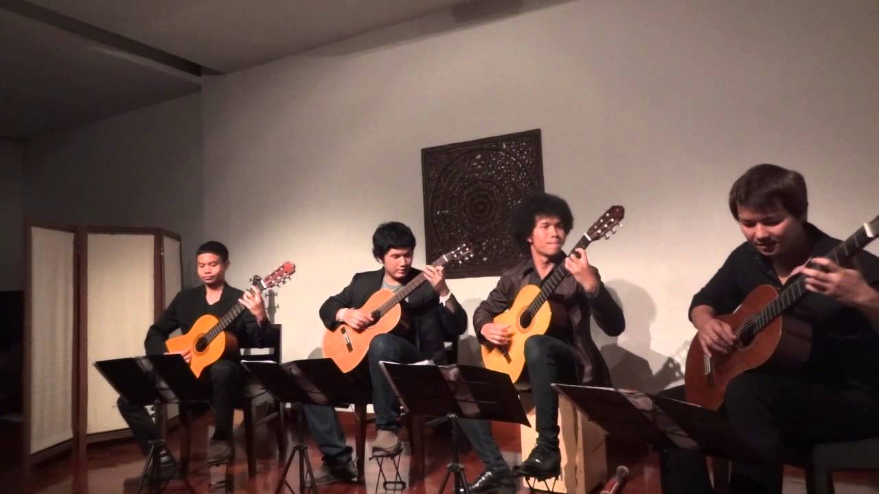 Bamboo Guitar Quartet - Tokyo Boogie Woogie - Ryoichi Hattori (1907-1993)