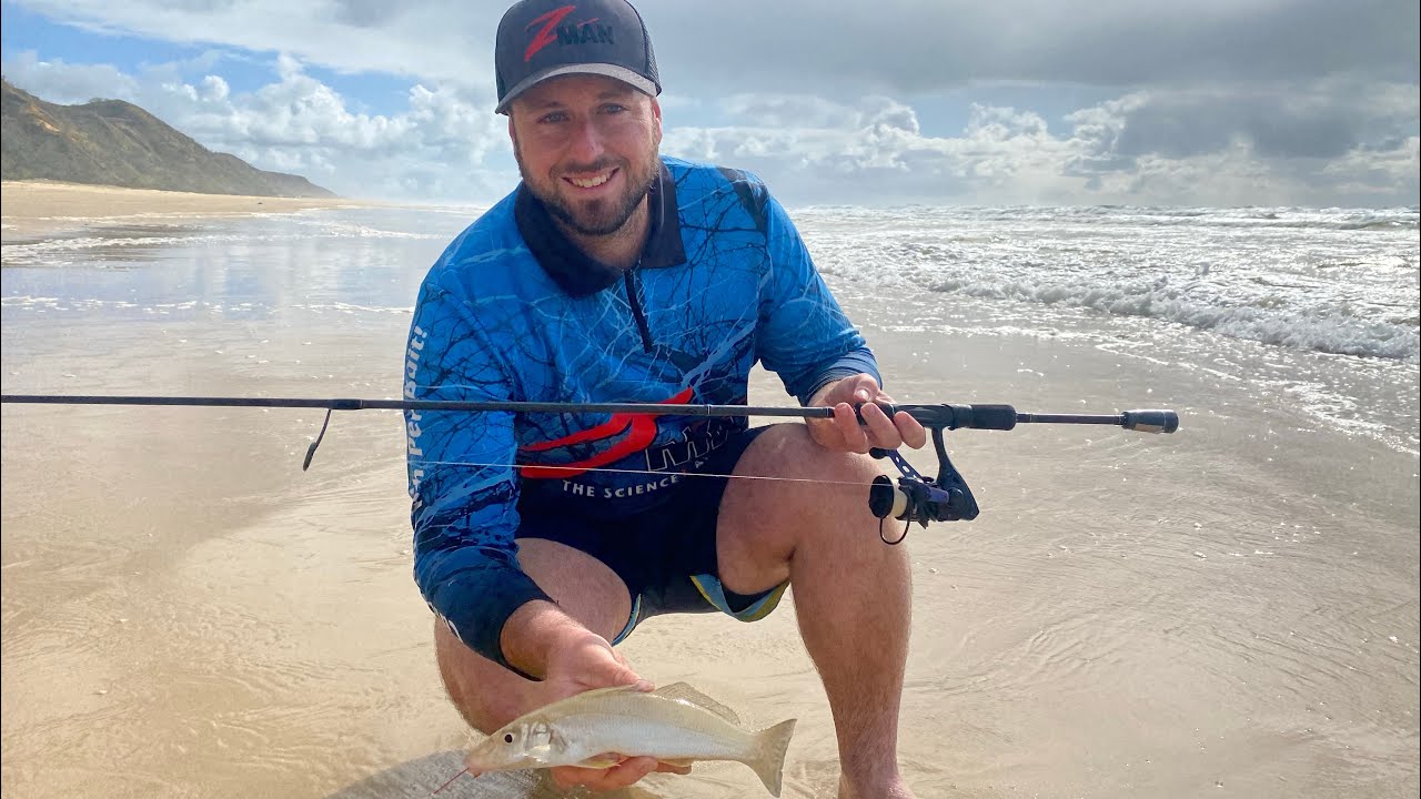 Beach fishing for whiting at Fraser Island, finding our own bait 🎣🎣