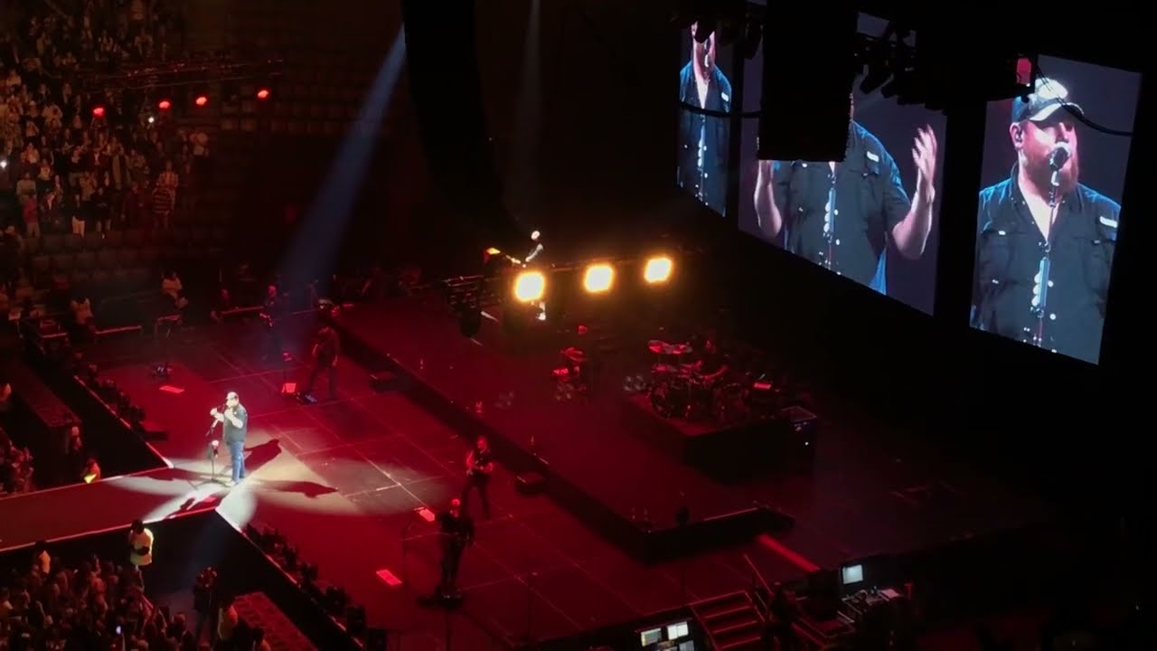 Luke Combs - 11-15-2022 - Toronto ON