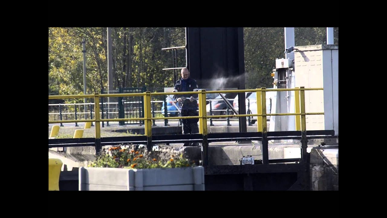 Halle - Opnieuw olievervuiling op kanaal Brussel-Charleroi