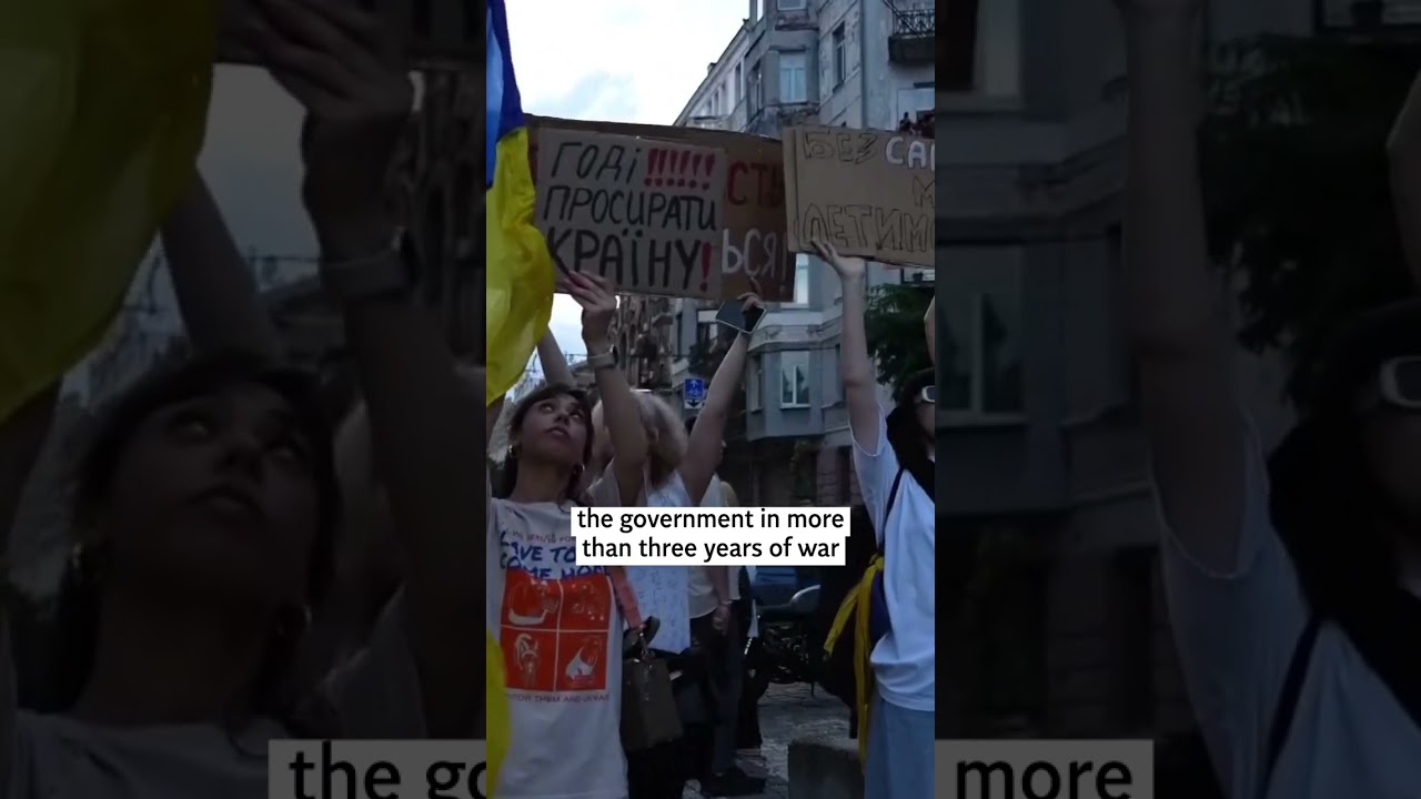 Protests in Ukraine after Zelensky's anti-corruption changes