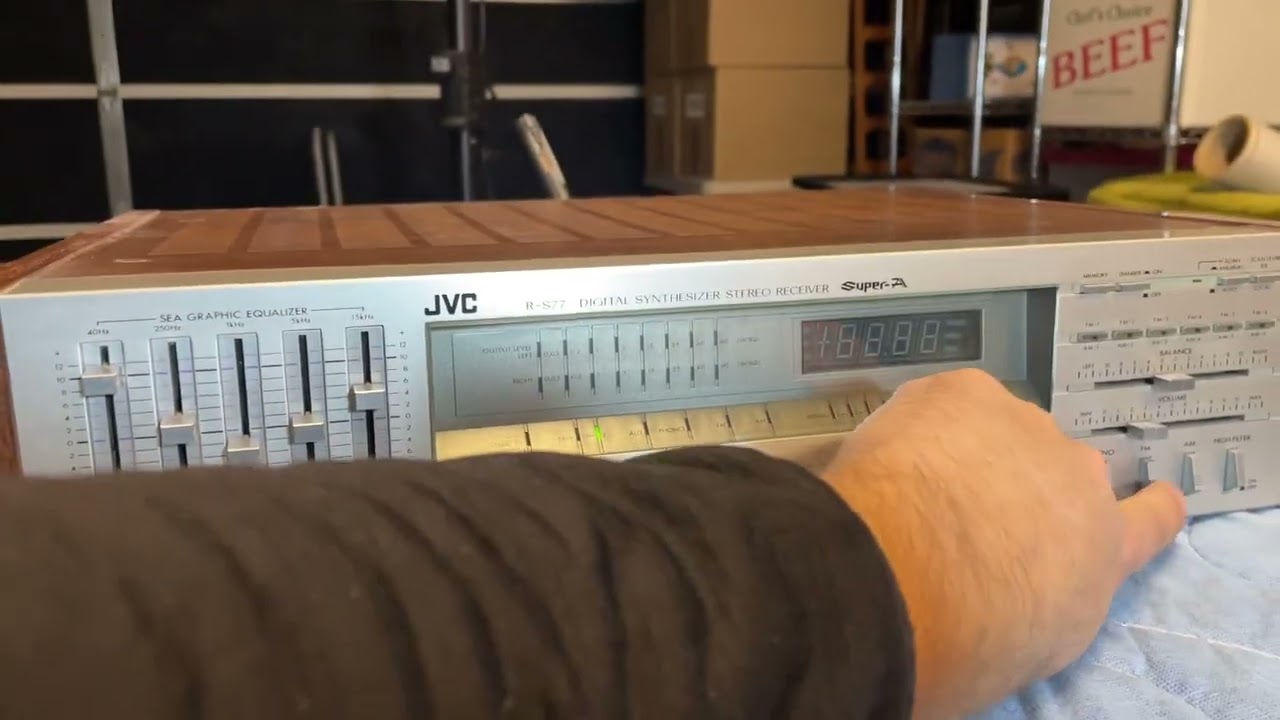 JVC R-S77