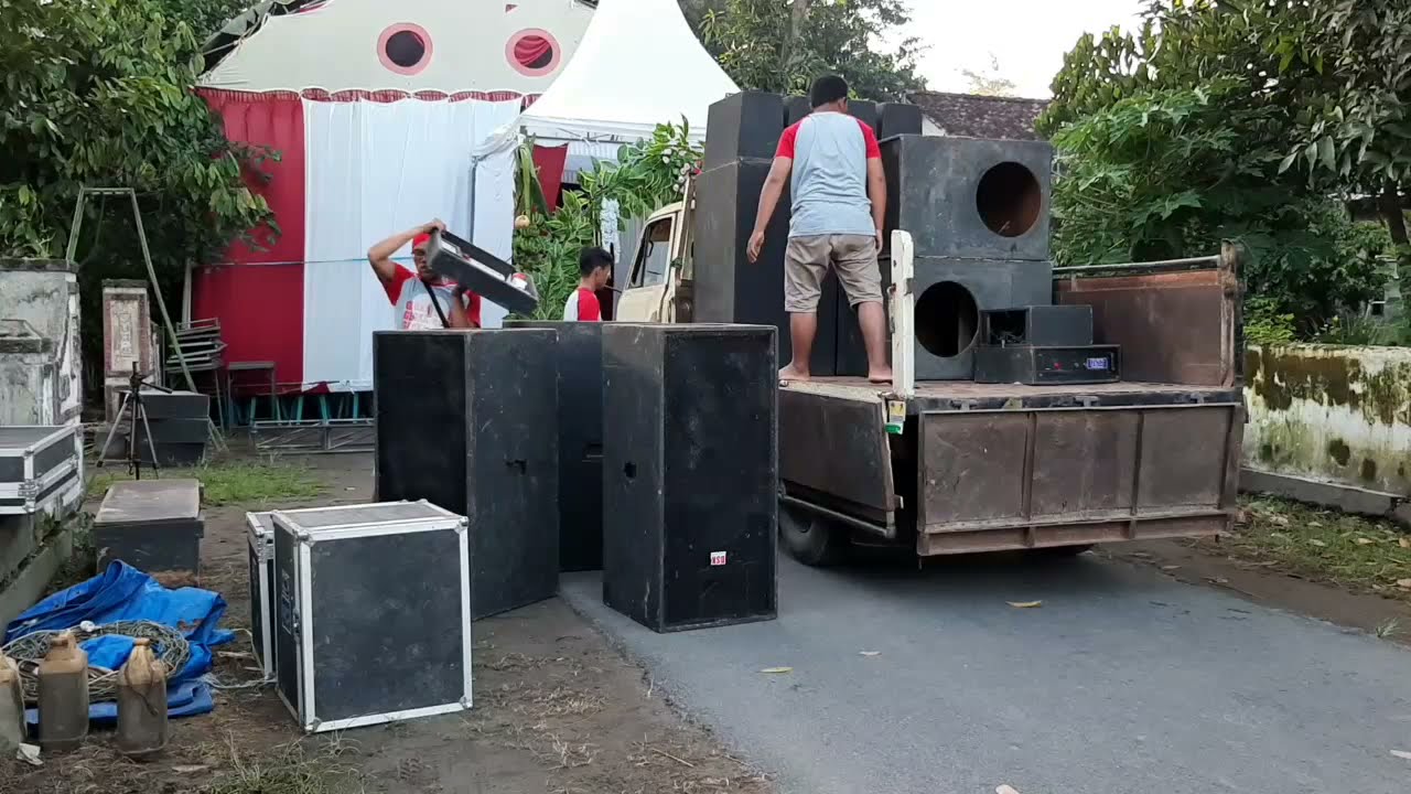 LOADING | BOX JADI SARANG LANCENG...