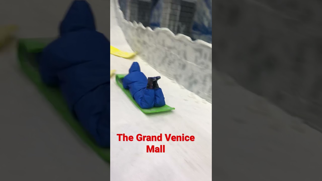 The grand venice mall #venicemall #snow #snowmasti#shorts #youtube_short #treanding #noida #time