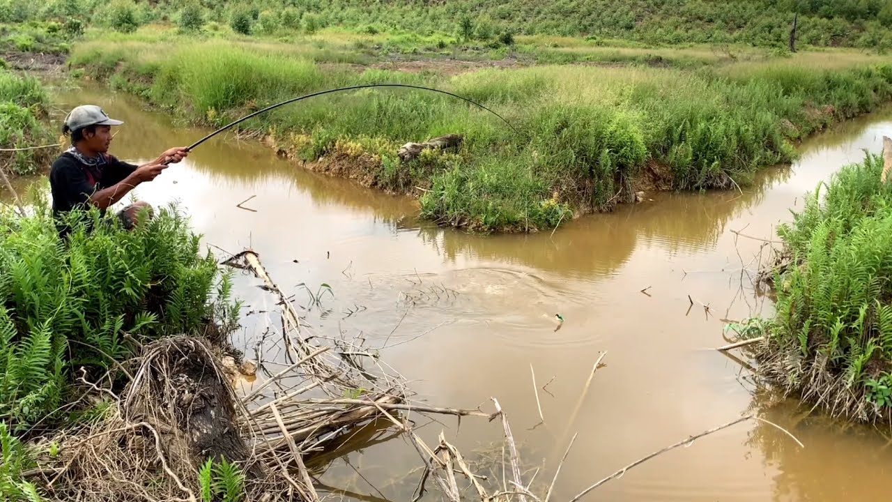 AUTO SAKIT PINGGANG!!! KALAU MANCING DI SINI IKAN NYA BESAR-BESAS UMPAN NYEMPLUNG PASTI DI MAKAN