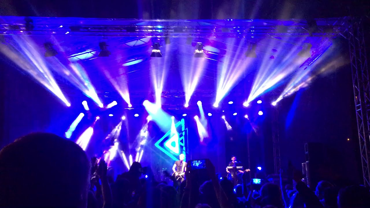 Lemon Joy - Mylėt Tave Taip Beprotiška Ir Keista (Live at Žagarės vyšnių festivalis - 07-15-18)