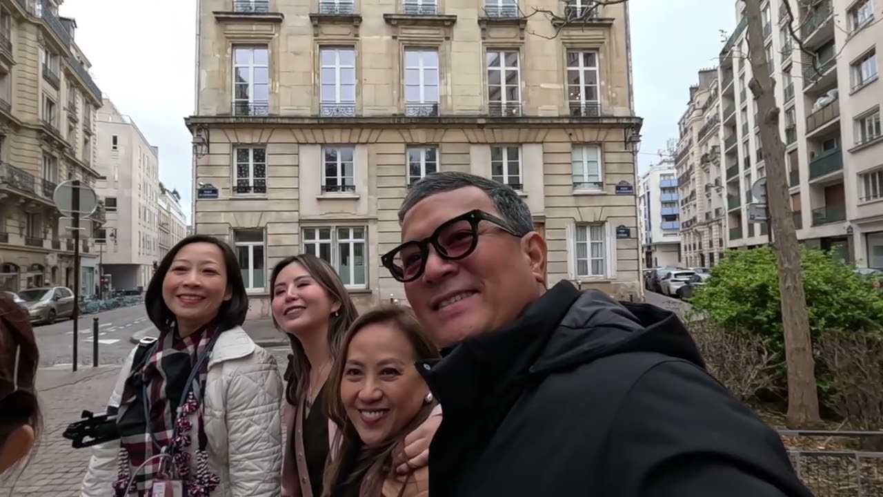 Emily in Paris! #emilyinparis 