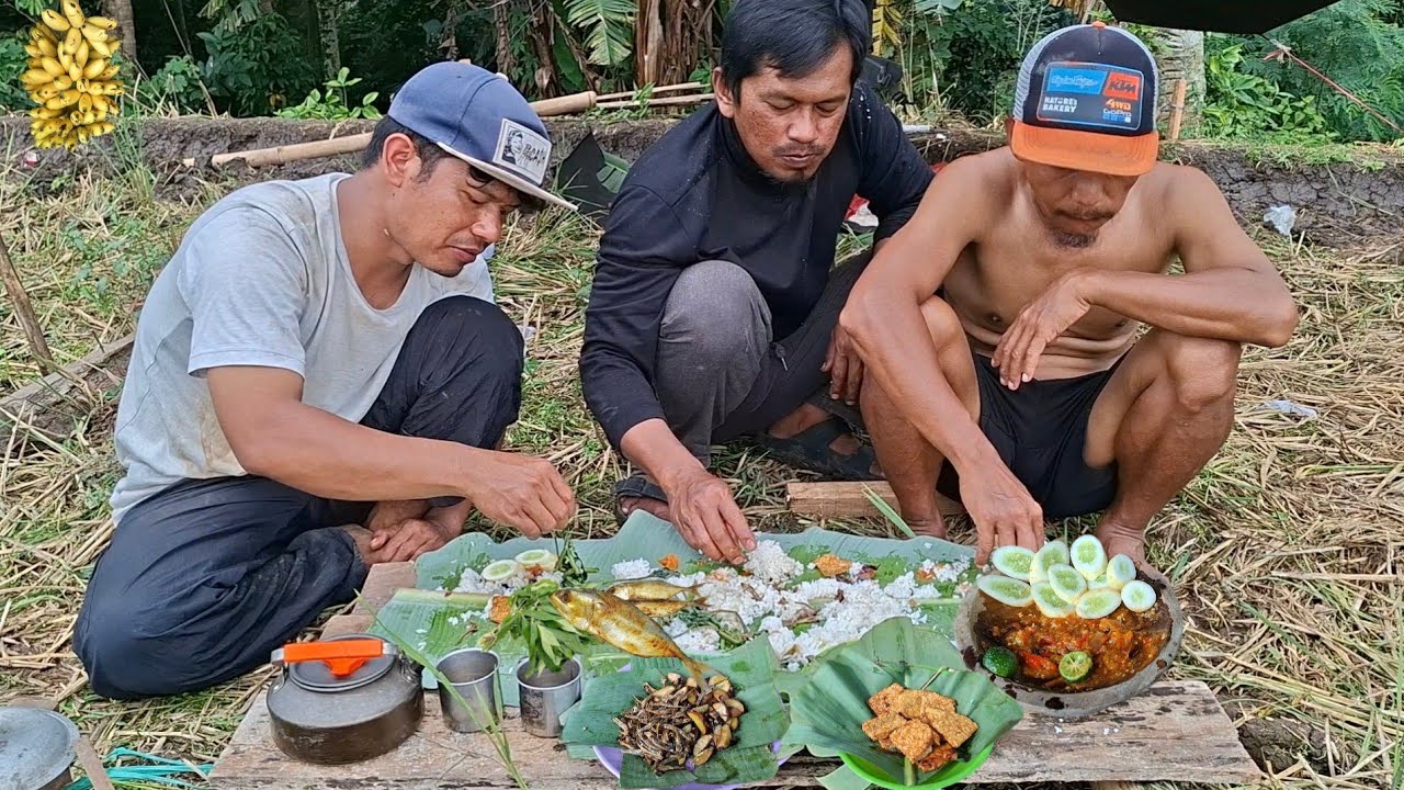 LIWET SUNDA TERNIKMAT‼️BOTRAM BARENG SAAT MEMBUAT PONDOK SAWAH IKAN ASIN LALAPAN TEMPE GORENG
