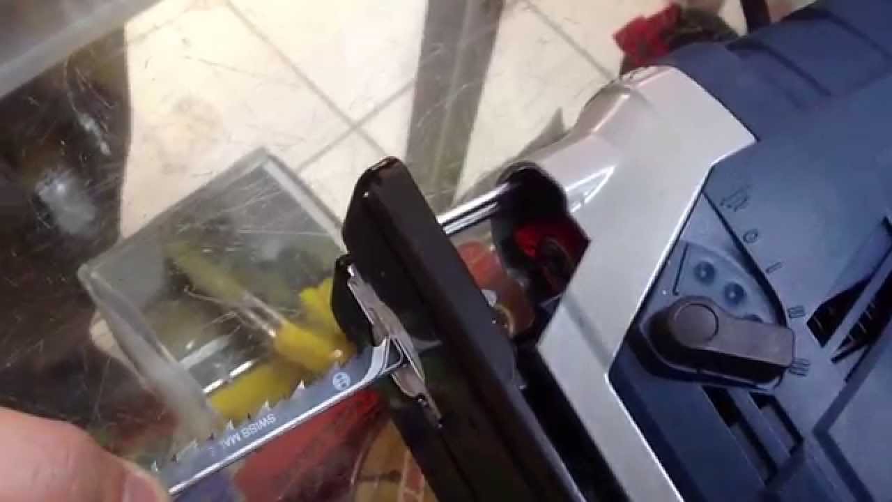 Bosch GST 8000E SDS Jigsaw Blade Demonstration