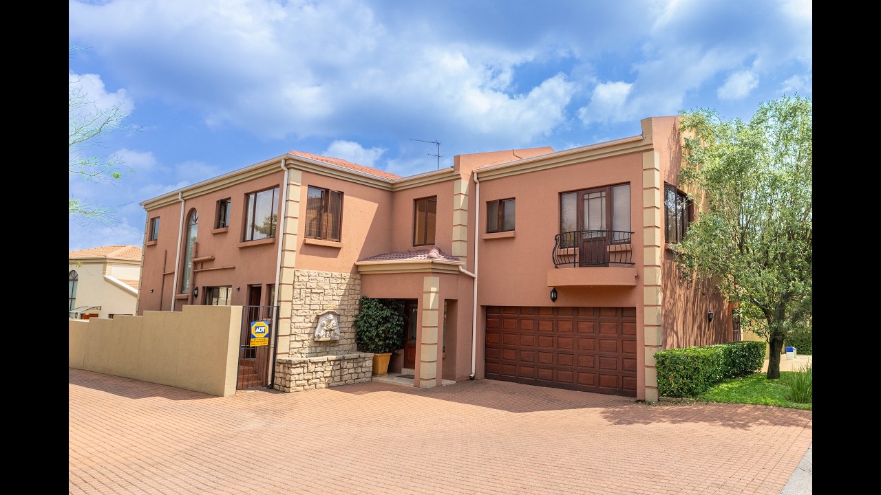 Marvelous 5 Bedroom Home in Upmarket Estate | R 3 799 000.00 | Douglasdale, Sandton