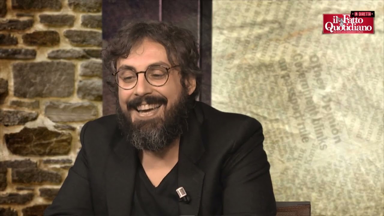 Intervista Brunori Sas negli studi del Fatto Quotidiano + brani dal vivo