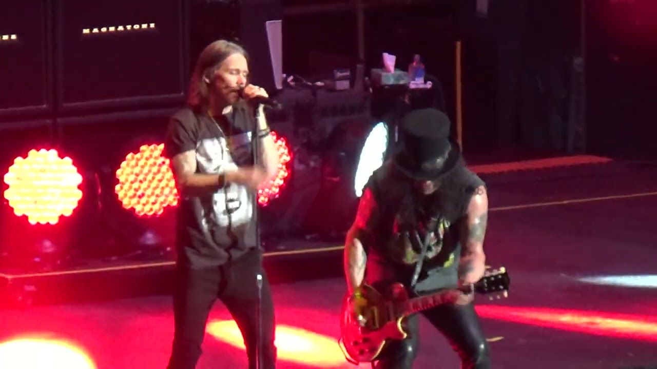 Slash feat Myles Kennedy and The Cospirators live at Forum Assago (Milano) 22 04 2024