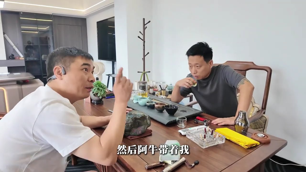 自信让利的石头，刚擦以为能圆满收场，结果阿牛却想求个痛快？ 39万8翡翠实战#翡翠原石 #原石毛料 #以石会友