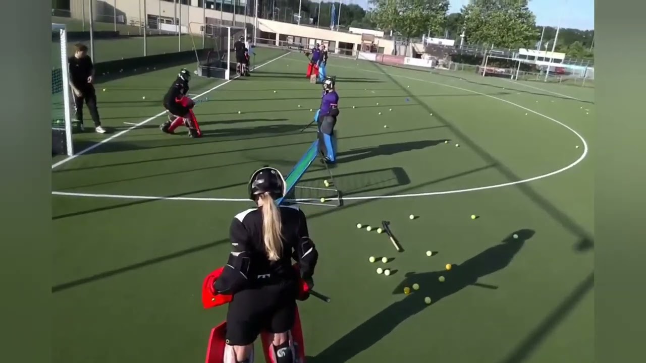 Keepertraining Senioren NMHC. . . . .        Just a normal training as usual.