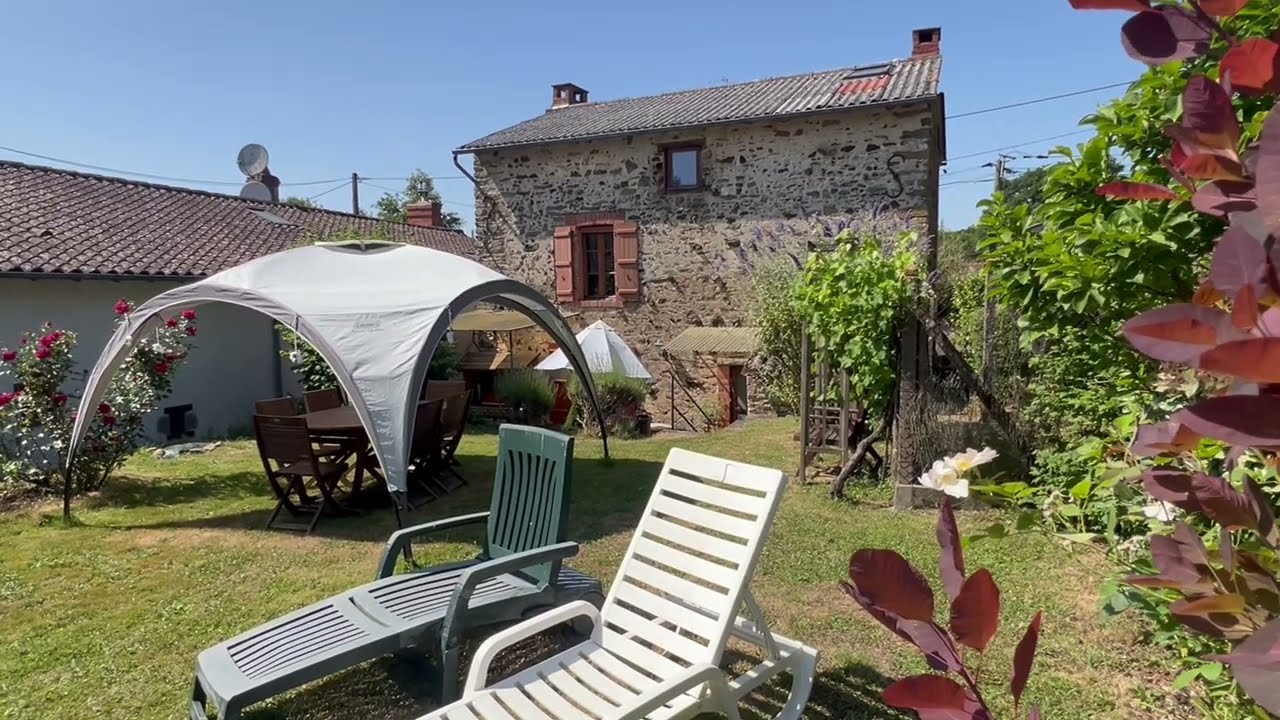Detached 2-bed stone house in lively village for sale in the Haute-Vienne, France - Ref. BVI81467)