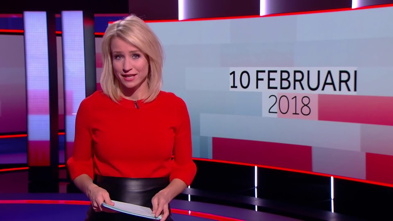Dionne Stax in black leather skirt