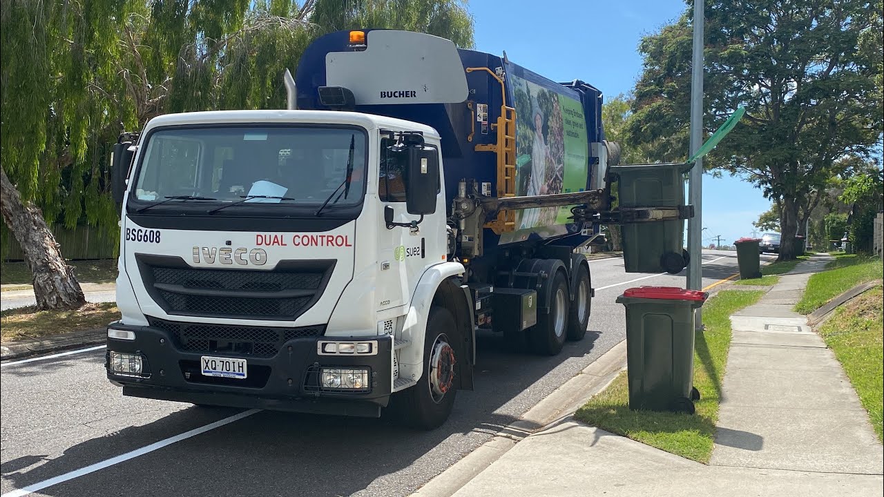 Brisbane green waste in BSG608 with @macdonaldjohnstonfan driving