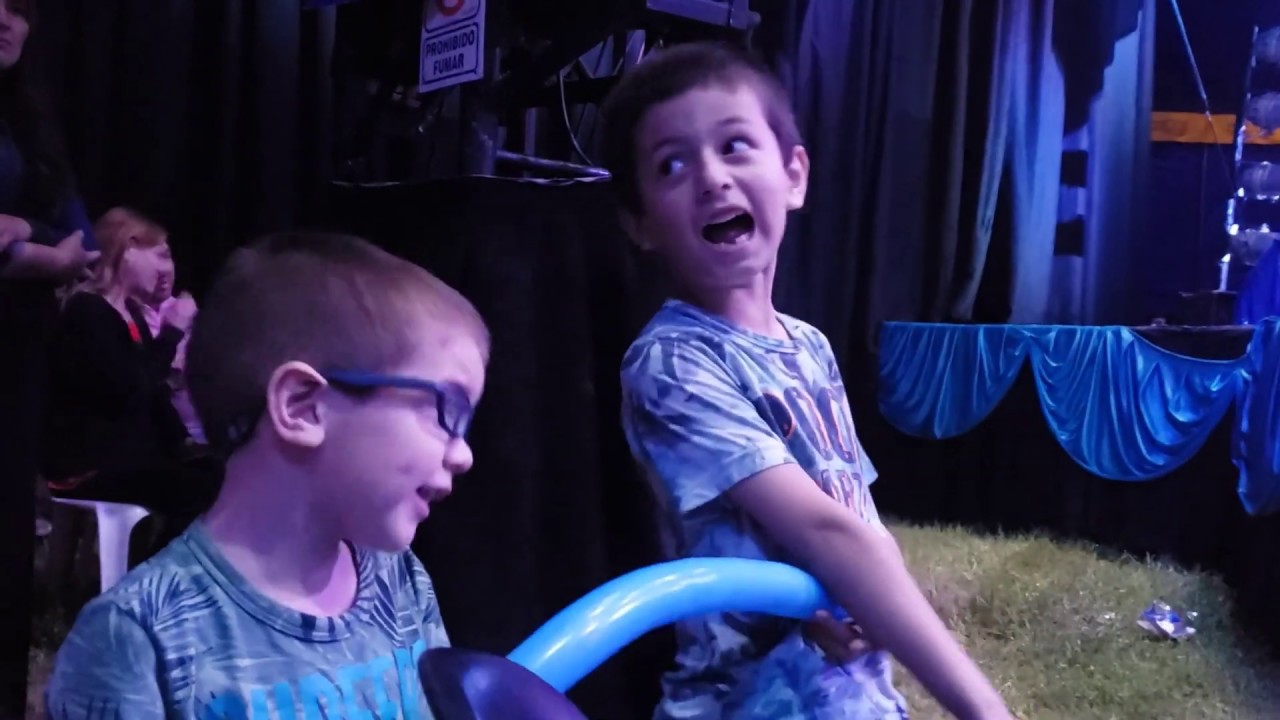 Santi y Beni en el circo - Cirque XXI 360
