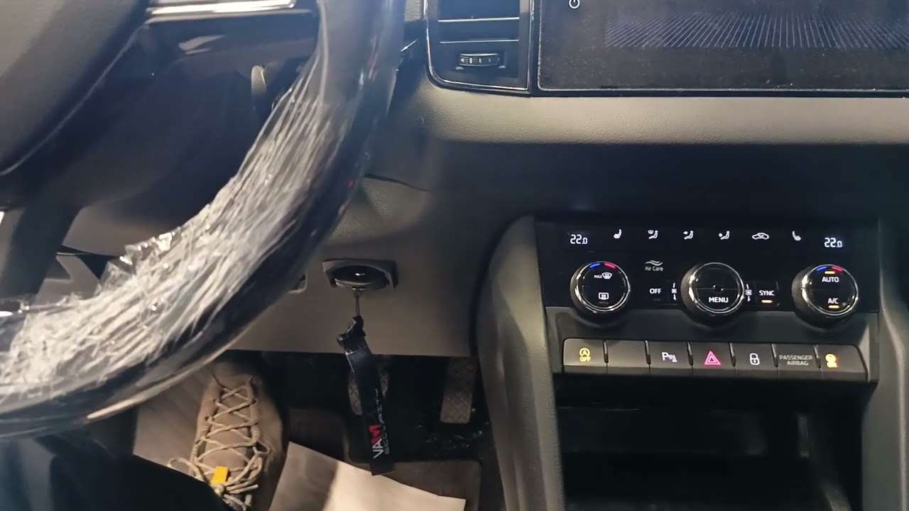 Modul deaktivace start stop na voze ŠKODA KAROQ 