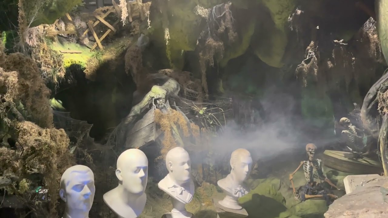 Phantom Manor - Lights On Evacuation - Disneyland Paris