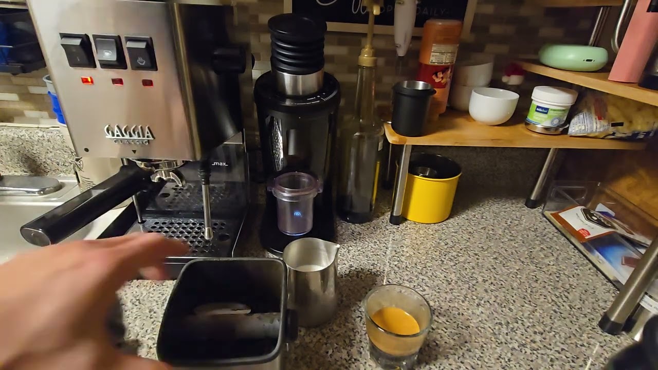 Morning Cortado on my Gaggia Classic Pro e24 no cuts