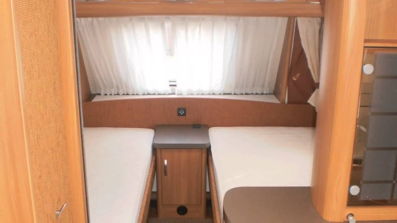 Caravan te koop: HOBBY 495 UL DE LUXE INCL. MOVER + VOORTEN