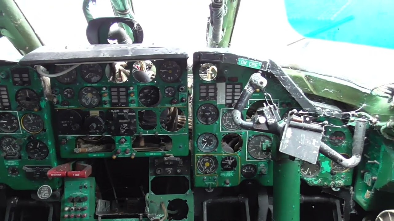 #urbex Cockpit of an abandoned helicopter #urbexitalia #urbexer