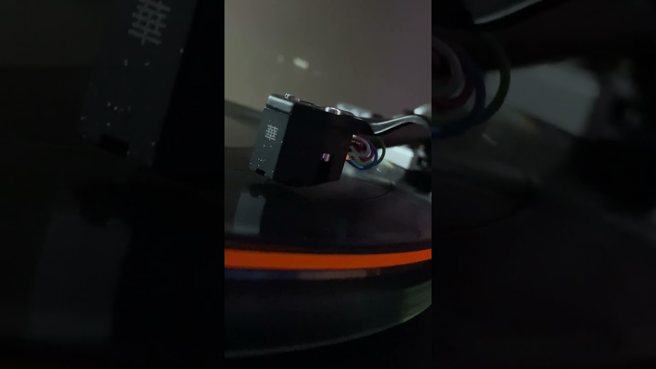 Rega Planar 6 - Hana SL - Moby Reprise - Heroes ft. Mindy Jones