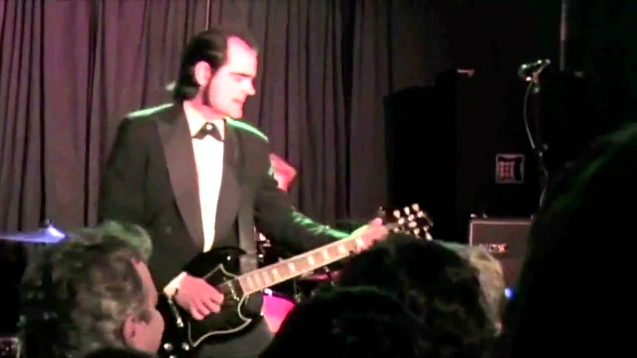 Unknown Hinson - Train Time - I Fought The Law - 2009-08-01 Berkeley Cafe Raleigh NC