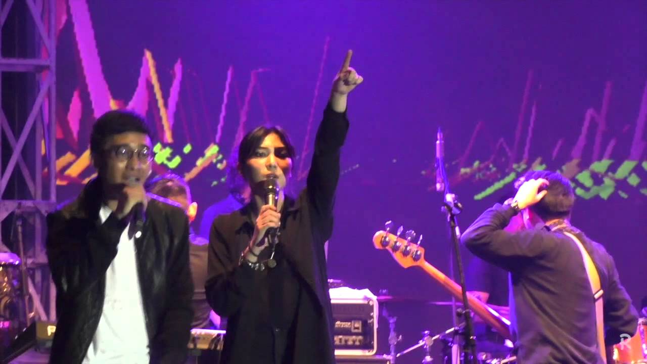 Isyana Sarasvati - Medley @ The 38th Jazz Goes To Campus 2015 [HD]
