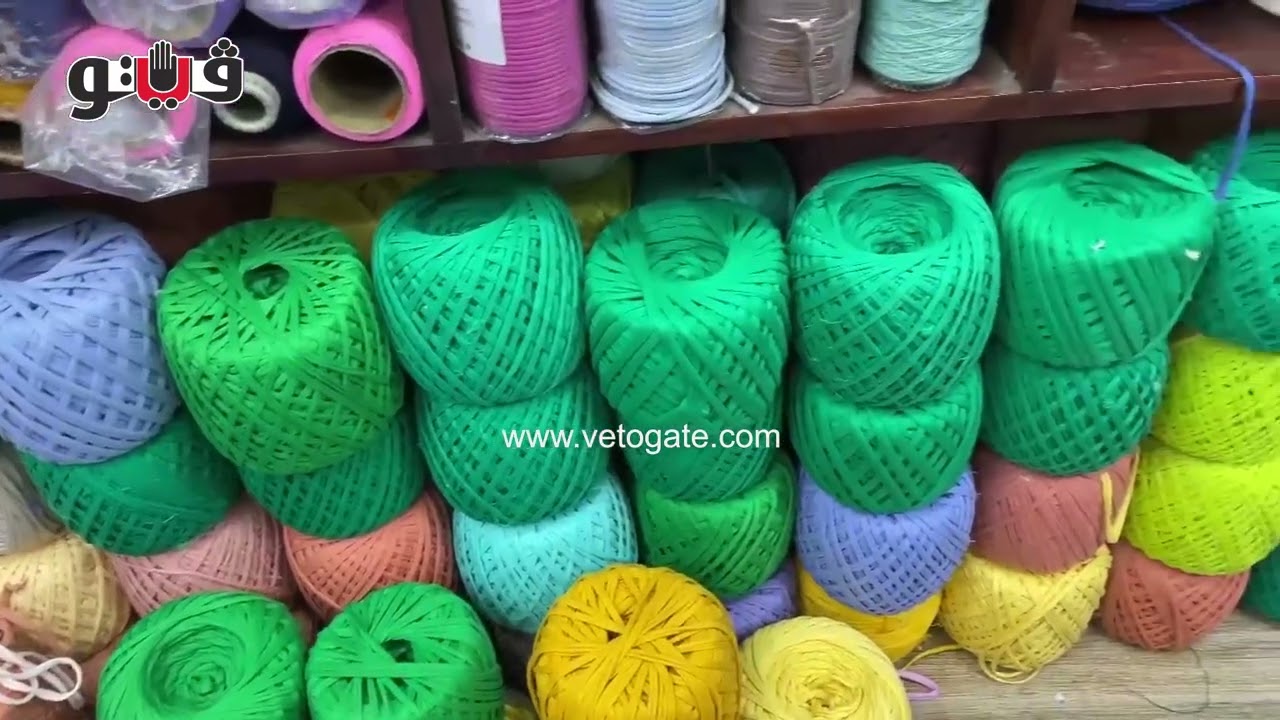 أسعار منتجات الهاند ميد بالعتبة.. بكرات الخيط الصوف تبدأ من 45 جنيها والميتال بـ 800