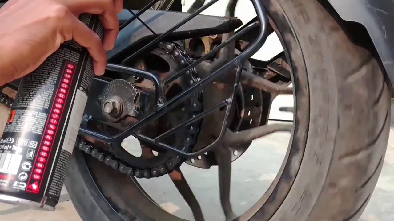 How do I clean my bike's chain? | DIY | Pulsar 200NS