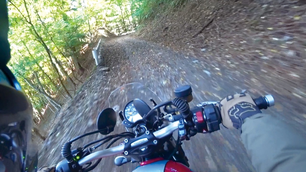 Triumph Street Scrambler |  御荷鉾スーパー林道・前編
