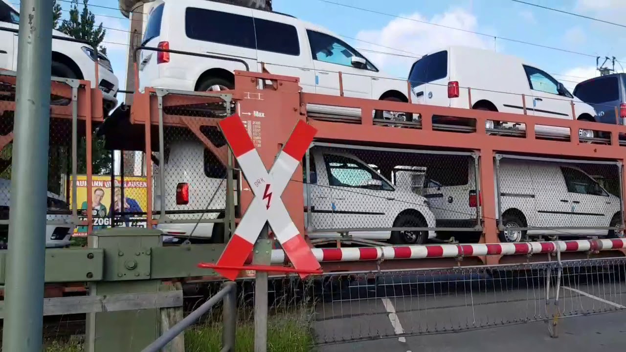 Bahnübergang Oldenburg, Stau // Railroad Crossing // Spoorwegovergang