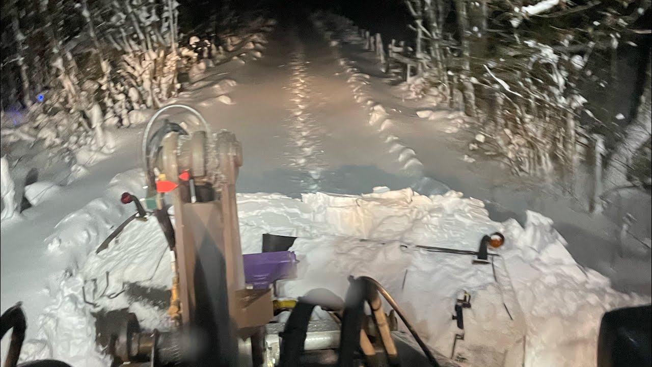 #1, Plowing snow in Sweden, Volvo L35G