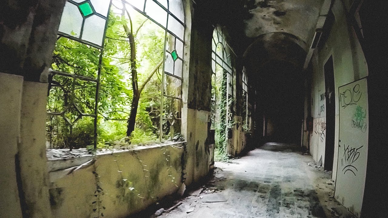 IL MANICOMIO ABBANDONATO DI MOMBELLO
