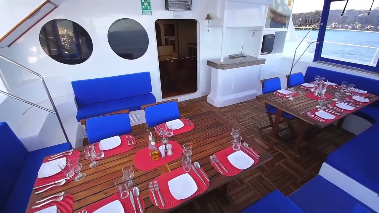 Nemo II First Class Galapagos Catamaran