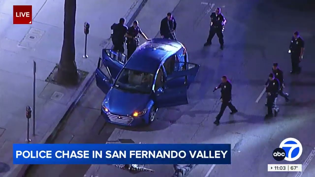 LIVE: Police chase stolen vehicle suspect in San Fernando Valley