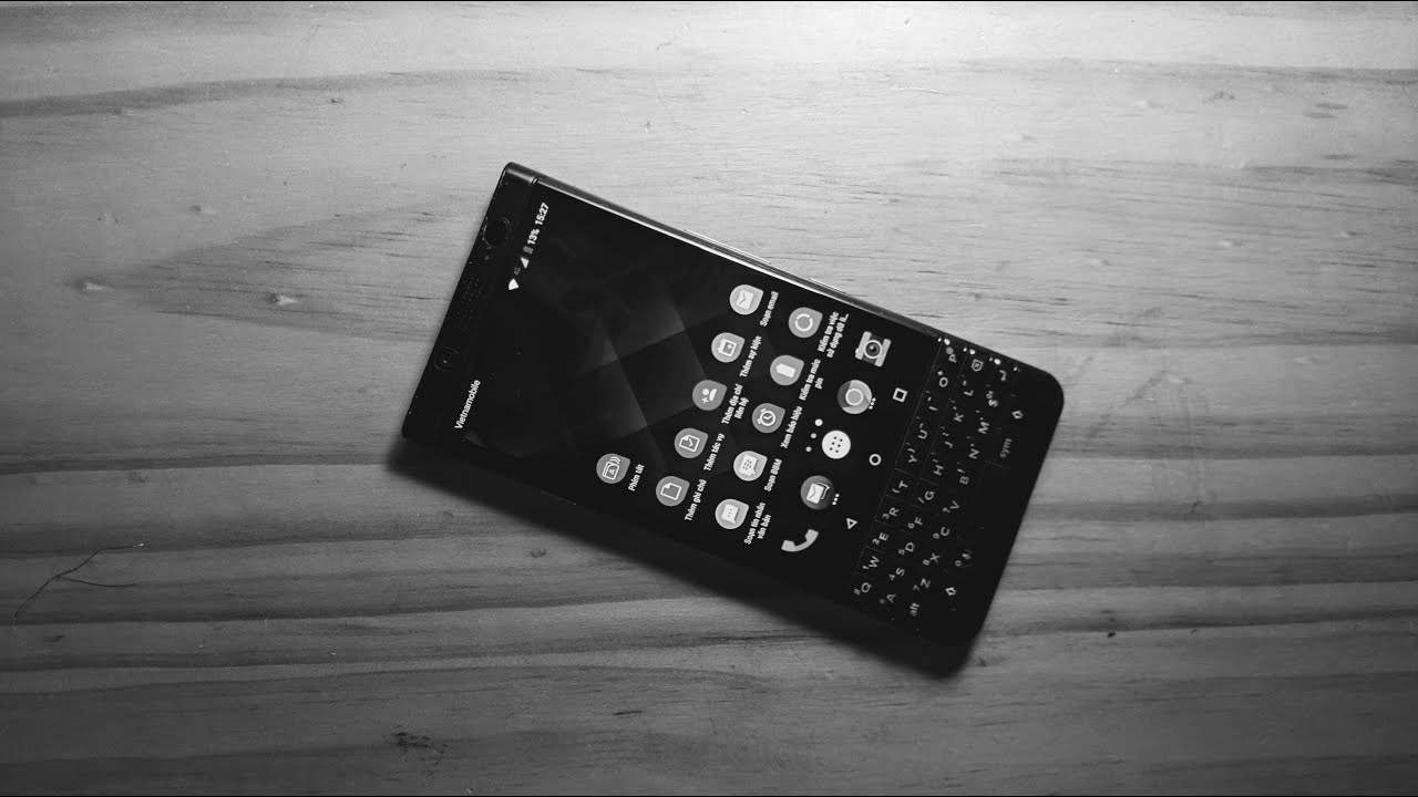 Đánh giá BlackBerry Keyone 2 sim (Limited Black Edition BBB 100-7) - Đủ dùng cho nhu cầu cơ bản 2023