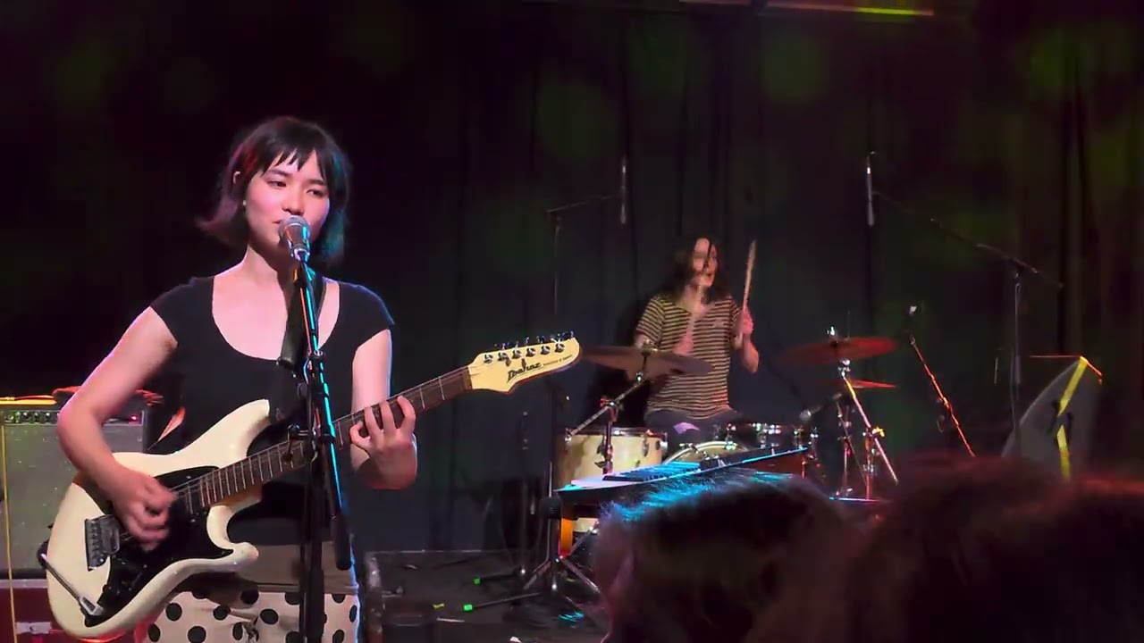 Horsegirl - Option 8 (Live at Scala, London on 20/6/2025)