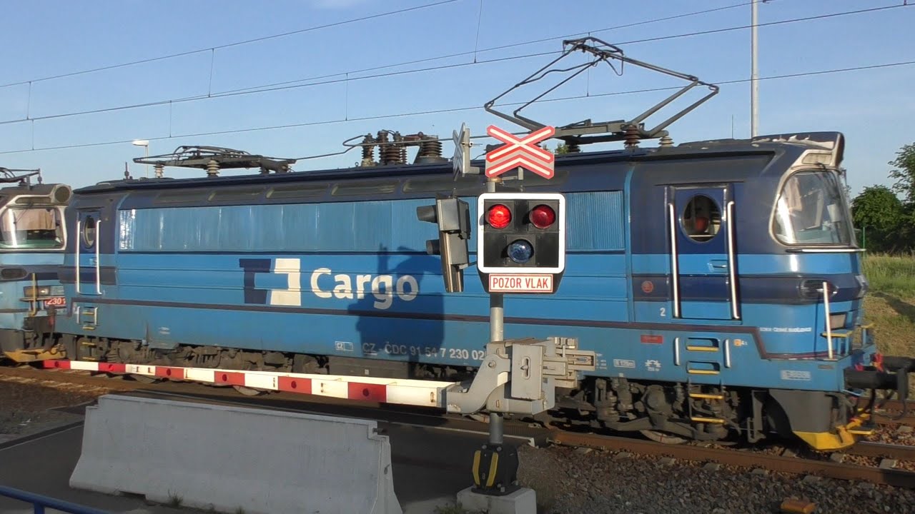 Železniční přejezd Horusice - 20.5.2022 [večer] / Czech railroad crossing