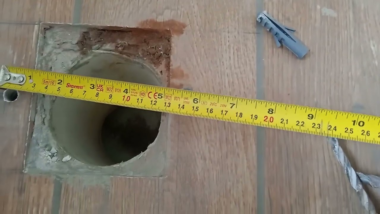 colocando o vazo sanitário olha só como está ficando